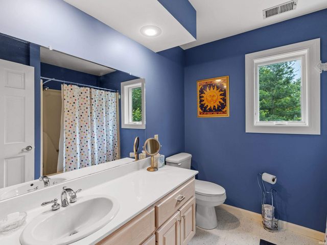 6916 Tonia Court, Evansville, IN 47710