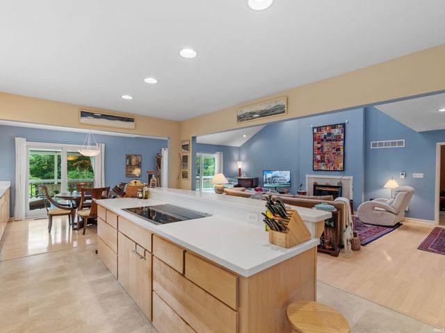 6916 Tonia Court, Evansville, IN 47710