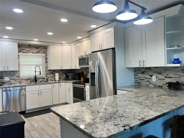 1230 GULF BOULEVARD 304, Clearwater, FL 33767