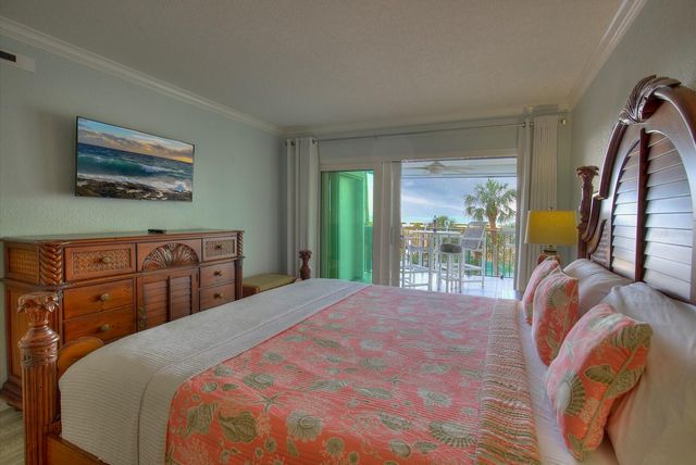 1230 GULF BOULEVARD 304, Clearwater, FL 33767