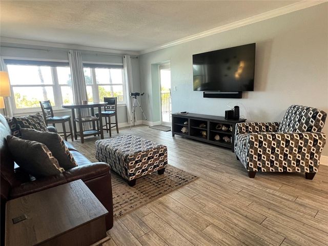 1230 GULF BOULEVARD 304, Clearwater, FL 33767