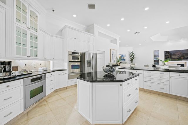 8618 Sawpine Road, Delray Beach, FL 33446