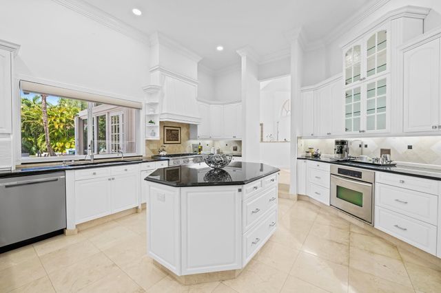 8618 Sawpine Road, Delray Beach, FL 33446