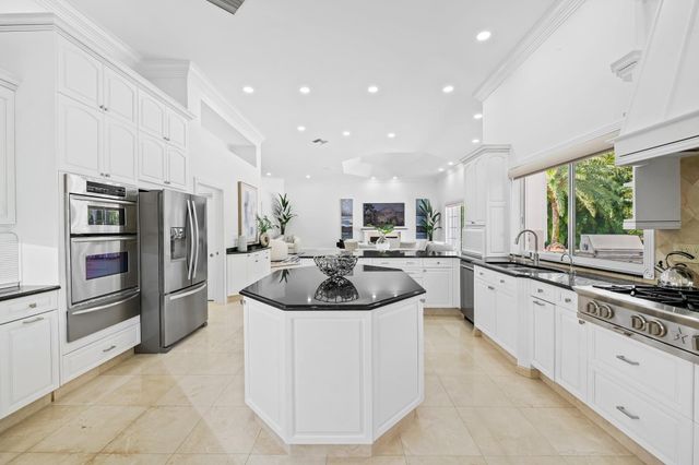 8618 Sawpine Road, Delray Beach, FL 33446