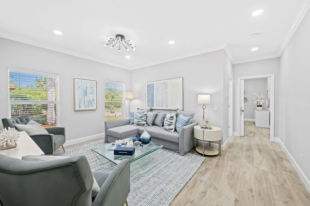 8618 Sawpine Road, Delray Beach, FL 33446