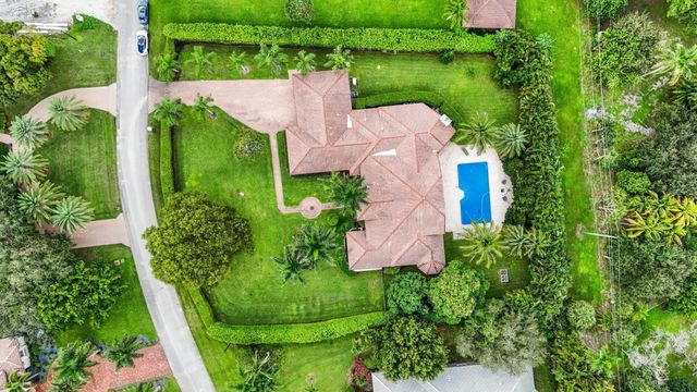 8618 Sawpine Road, Delray Beach, FL 33446