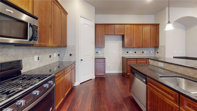 6753 Cabrillo 41, Irving, TX 75039