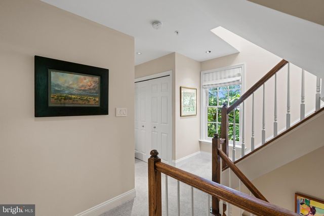 3915 HILLANDALE CT NW, Washington, DC 20007
