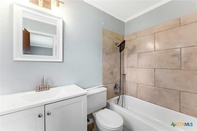 137 Lullwood Dr, New Braunfels, TX 78130