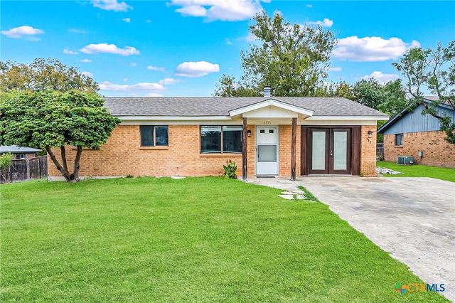 137 Lullwood Dr, New Braunfels, TX 78130