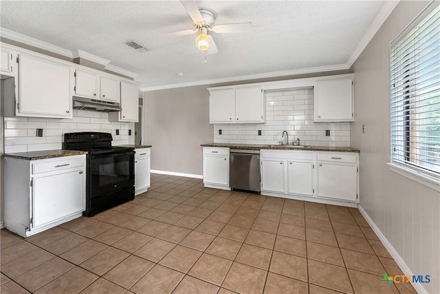 137 Lullwood Dr, New Braunfels, TX 78130