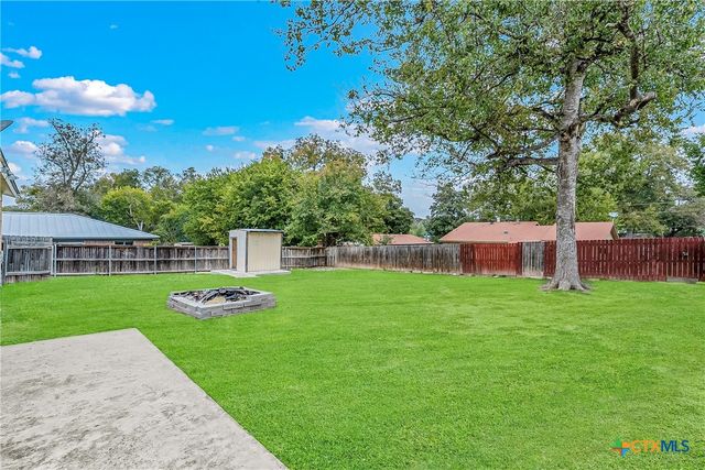 137 Lullwood Dr, New Braunfels, TX 78130