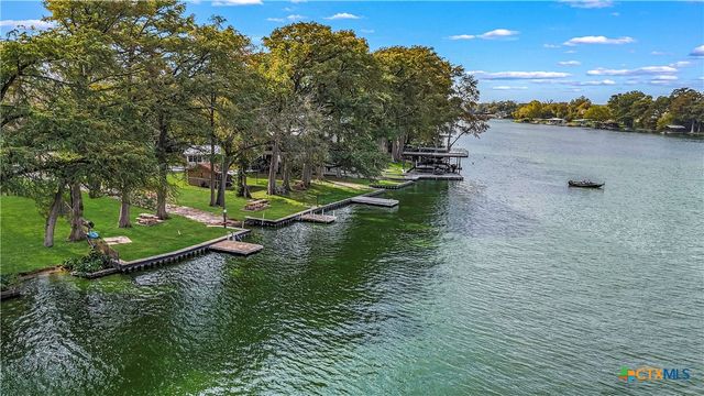 137 Lullwood Dr, New Braunfels, TX 78130