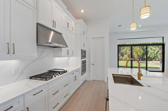 6850 SE Haven Lane, Stuart, FL 34997