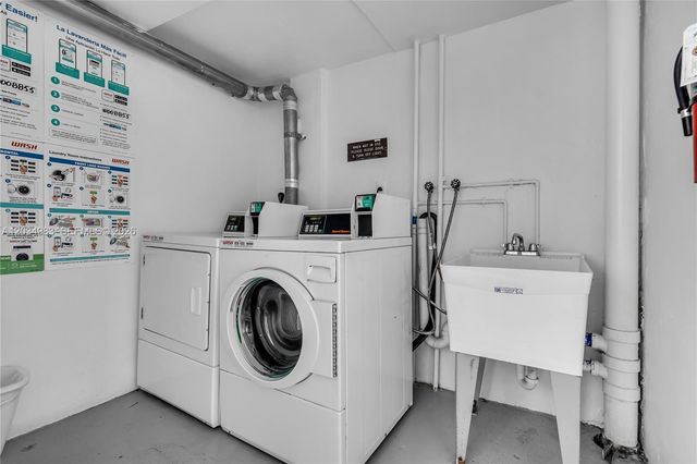 9381 E Bay Harbor Dr 504N, Bay Harbor Islands, FL 33154