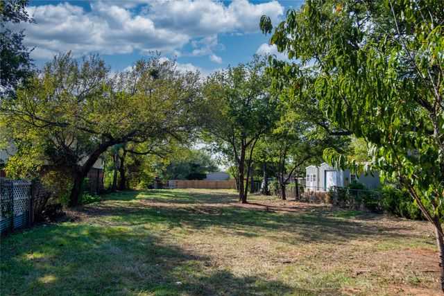 1105 Franklin Street, Weatherford, TX 76086