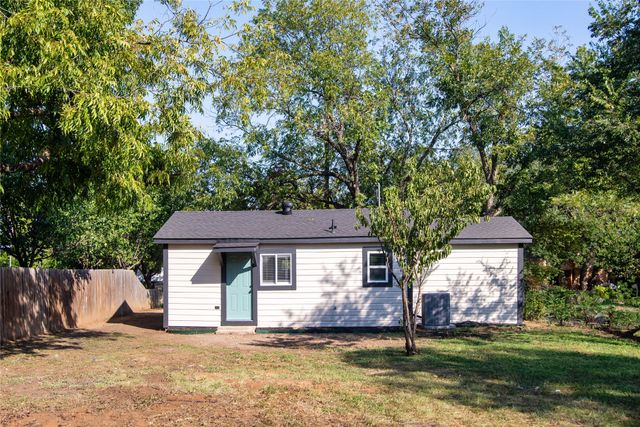 1105 Franklin Street, Weatherford, TX 76086