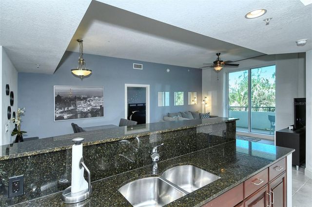 800 N TAMIAMI TRAIL 203, Sarasota, FL 34236