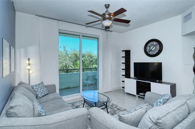 800 N TAMIAMI TRAIL 203, Sarasota, FL 34236
