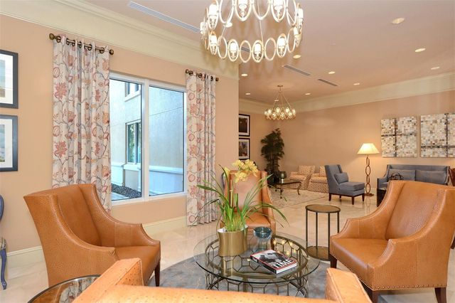 800 N TAMIAMI TRAIL 203, Sarasota, FL 34236