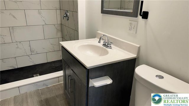 104 South Chestnut Street, Bath Boro, PA 18014