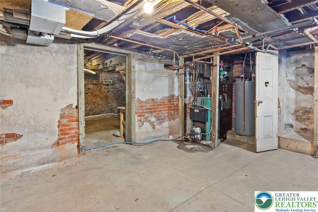 104 South Chestnut Street, Bath Boro, PA 18014