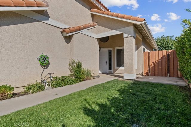 3912 Lost Springs Drive, Calabasas, CA 91301