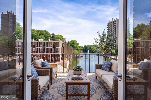 1620 CHIMNEY HOUSE RD, Reston, VA 20190