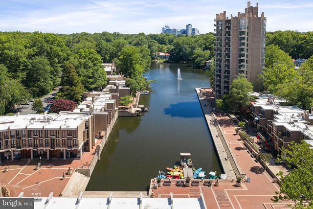 1620 CHIMNEY HOUSE RD, Reston, VA 20190