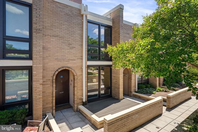 1620 CHIMNEY HOUSE RD, Reston, VA 20190