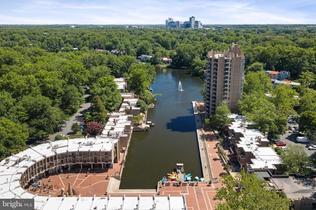 1620 CHIMNEY HOUSE RD, Reston, VA 20190