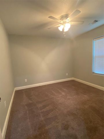 1004 S Armstrong Avenue, Denison, TX 75020