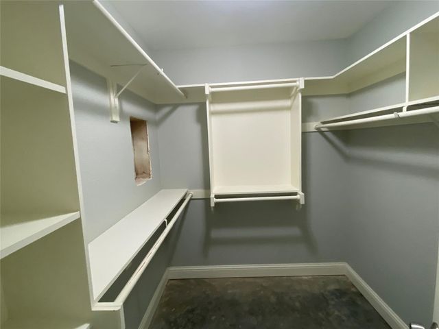 1004 S Armstrong Avenue, Denison, TX 75020