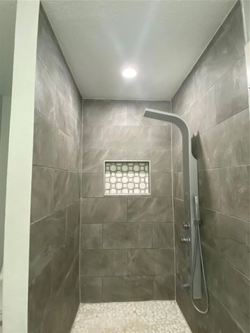 1004 S Armstrong Avenue, Denison, TX 75020