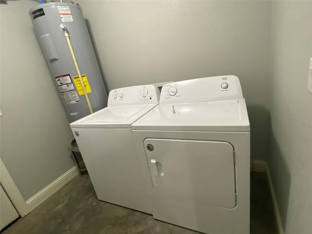 1004 S Armstrong Avenue, Denison, TX 75020