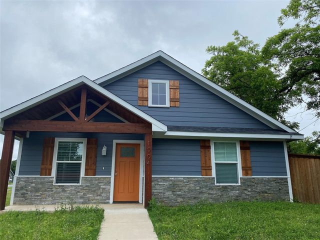 1004 S Armstrong Avenue, Denison, TX 75020