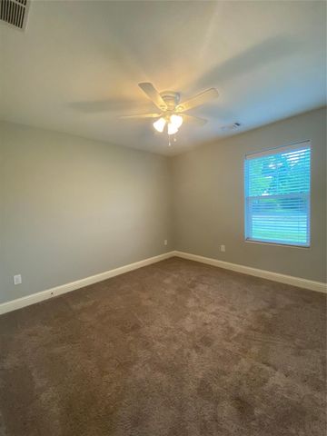 1004 S Armstrong Avenue, Denison, TX 75020