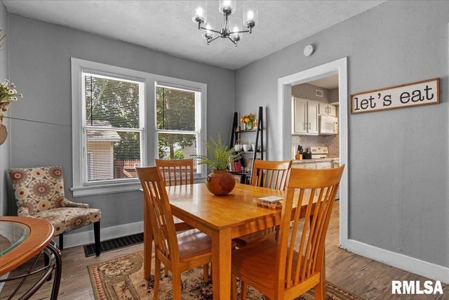 2557 S 6TH Street, Springfield, IL 62703