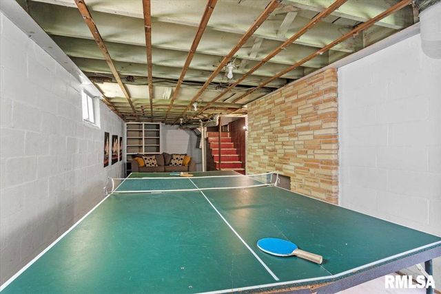 2557 S 6TH Street, Springfield, IL 62703