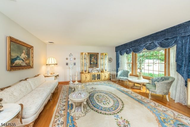 21 Bates Dr, Fairfield Twp., NJ 07004