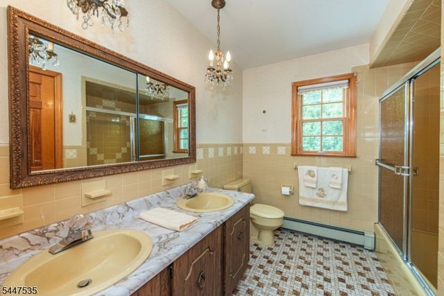 21 Bates Dr, Fairfield Twp., NJ 07004