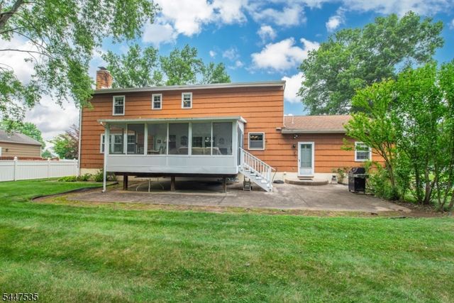 21 Bates Dr, Fairfield Twp., NJ 07004