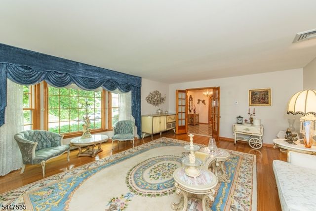 21 Bates Dr, Fairfield Twp., NJ 07004