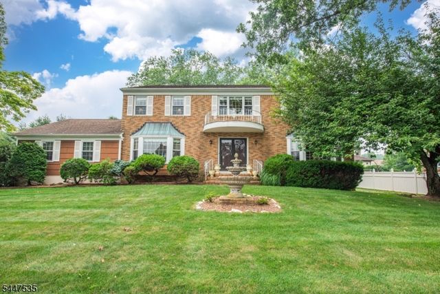 21 Bates Dr, Fairfield Twp., NJ 07004