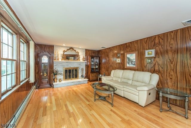 21 Bates Dr, Fairfield Twp., NJ 07004