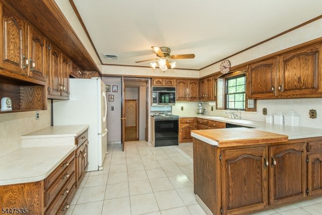 21 Bates Dr, Fairfield Twp., NJ 07004