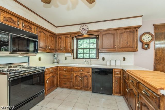 21 Bates Dr, Fairfield Twp., NJ 07004