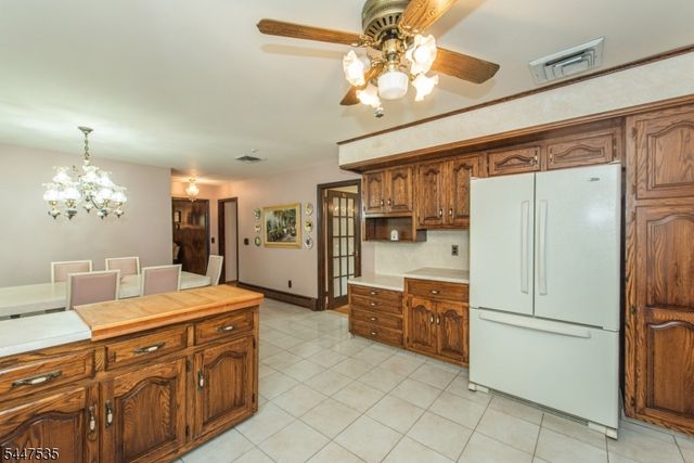 21 Bates Dr, Fairfield Twp., NJ 07004
