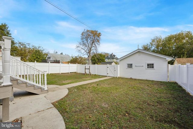 405 N SWARTHMORE AVE, Ridley Park, PA 19078