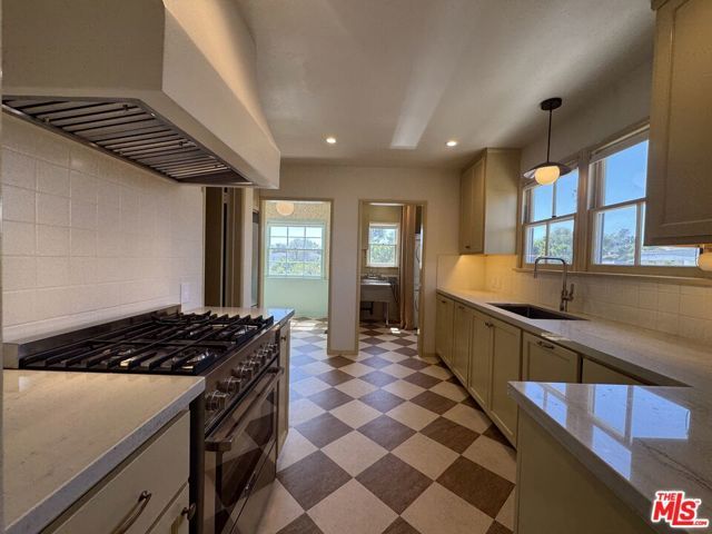 11188 Ophir Drive, Los Angeles, CA 90024
